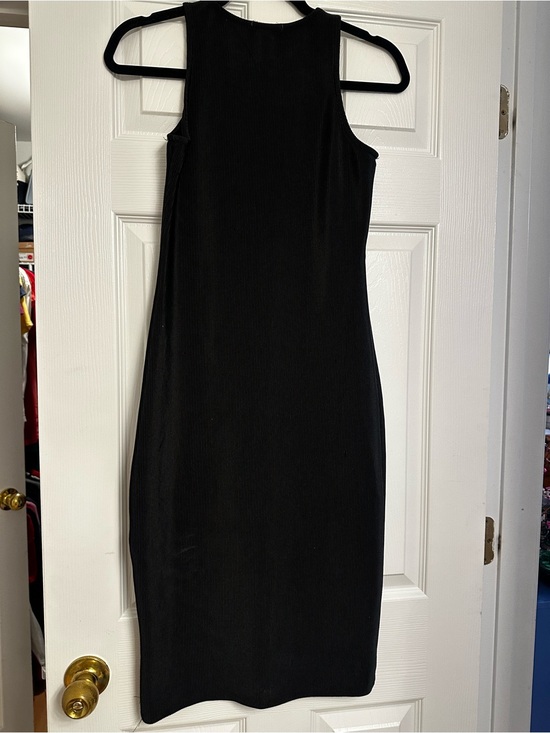 Heart Hips Dresses & Skirts - Heart Hips Black Ribbed Sleeveless Midi Dress